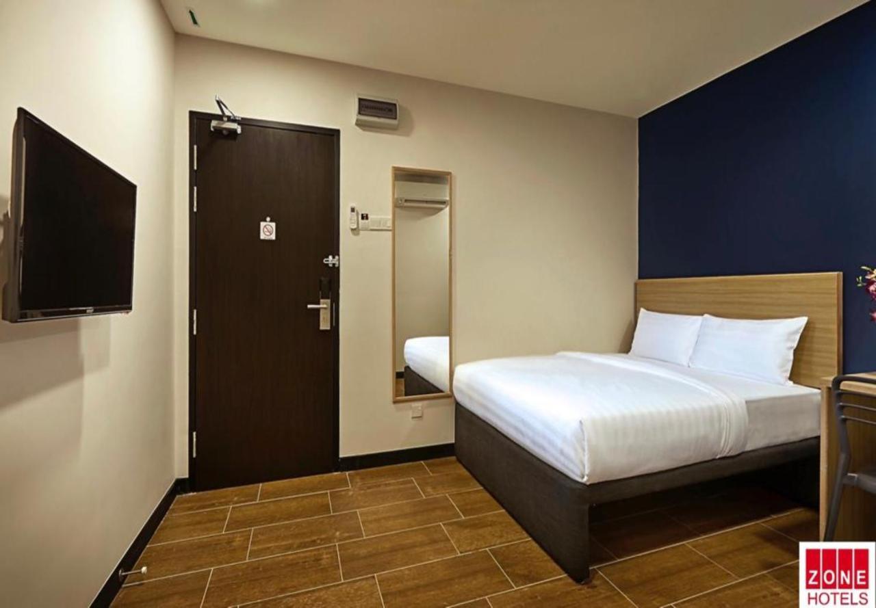 Zone Hotels, Telok Panglima Garang Teluk Panglima Garang Eksteriør bilde