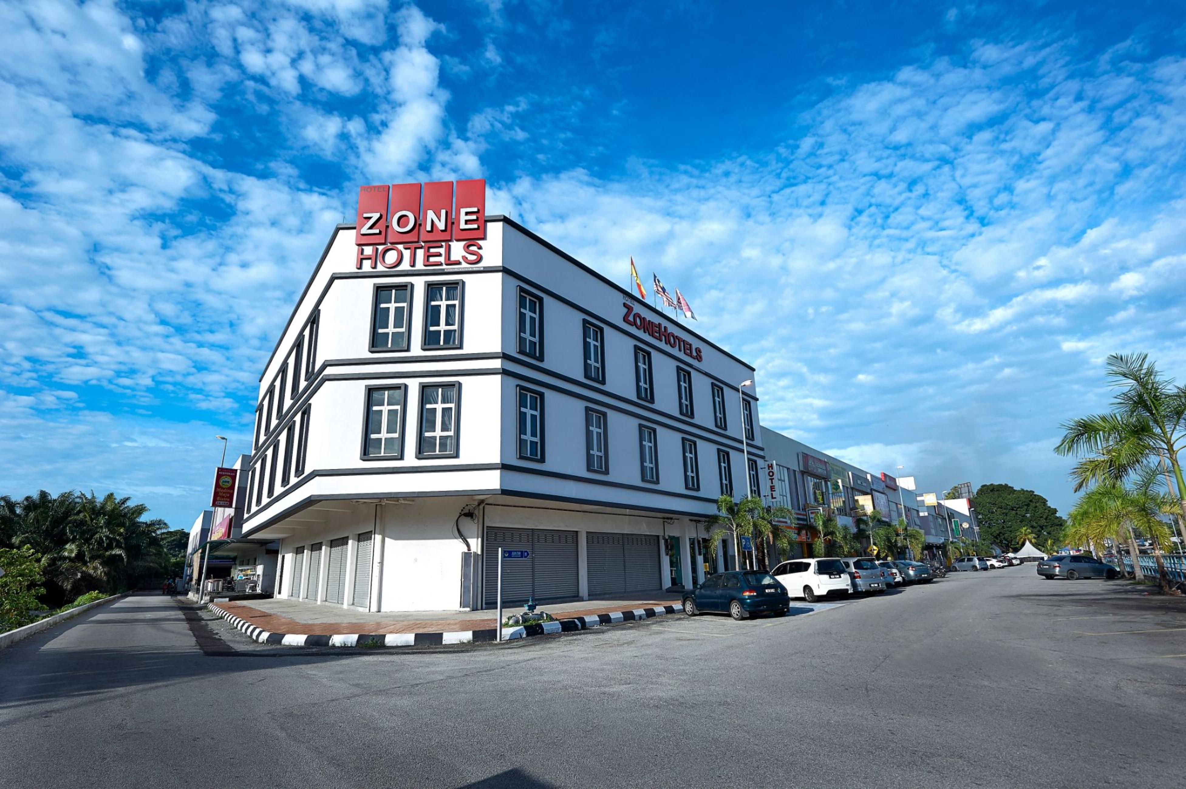 Zone Hotels, Telok Panglima Garang Teluk Panglima Garang Eksteriør bilde
